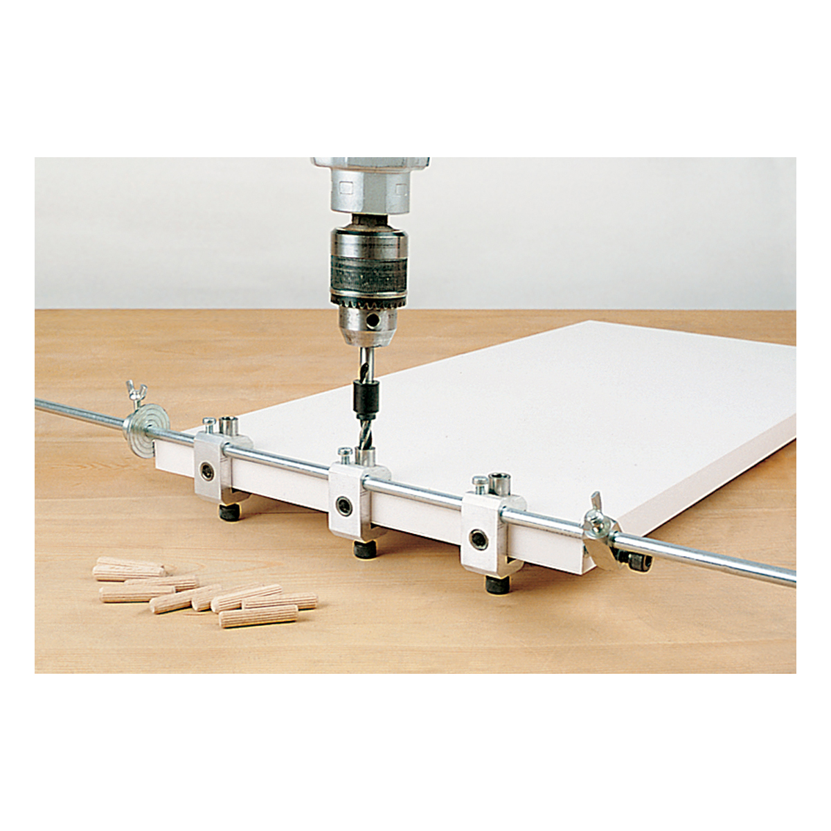 Multiguide pour joindre des panneaux Virutex PM11D